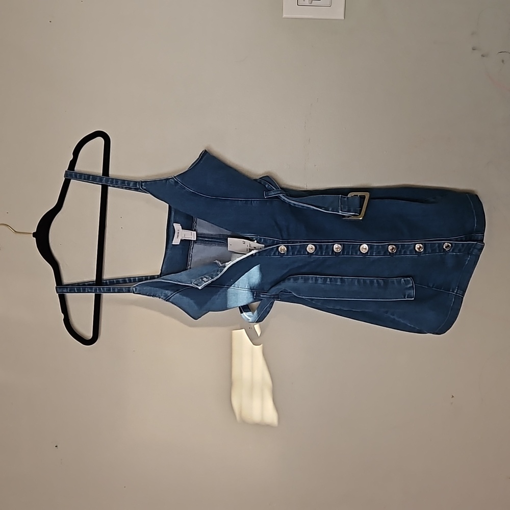 Cute jean dress with silver buttons and buckle from forever 21